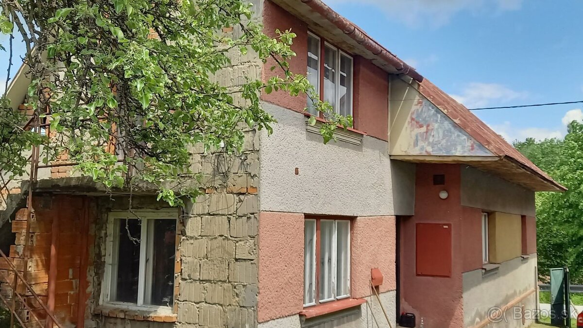 PREDAJ - rodinný dom s potenciálom vo Vavrečke – pokojné býv