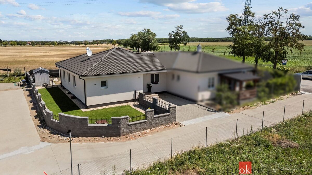 Novostavba s nábytkom kúsok od Bratislavy.