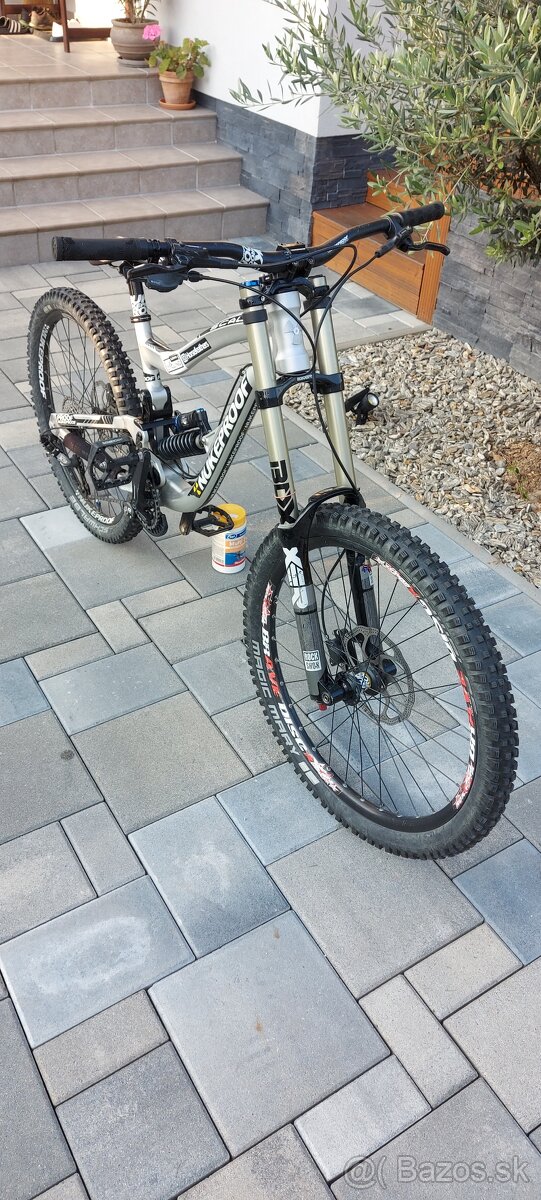 Zjazdovy bicykel,horsky bicykel Nukeproof