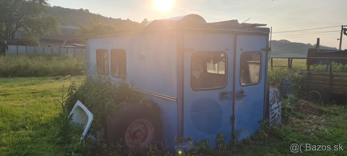 Predam hlinikovy sklad na drevo a ine s oknami