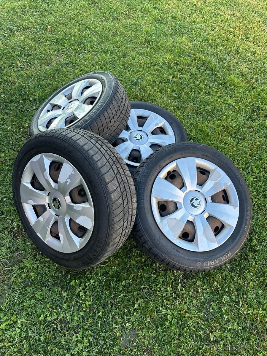 4× zimné 185/60 R15 na plechových diskoch Škoda