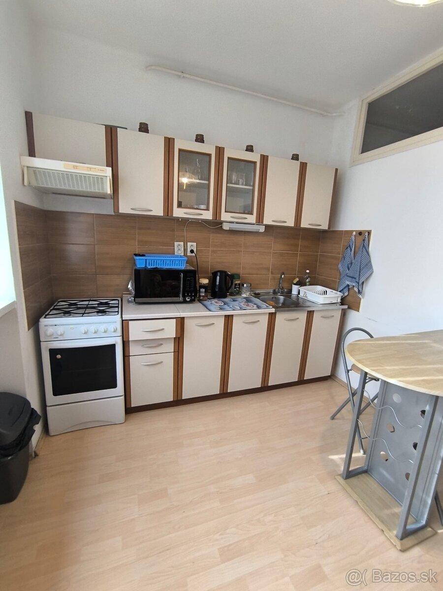 Prenajom byt, nove mesto nad vahom