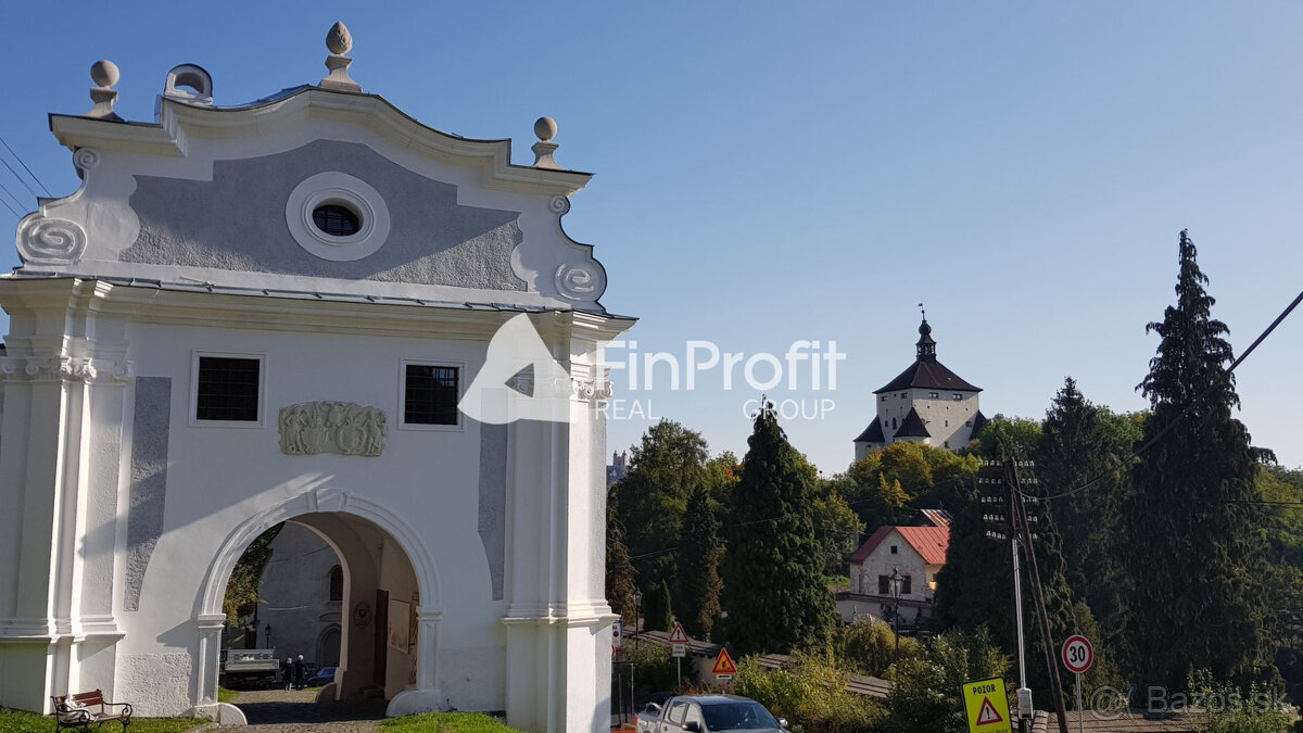 Predám stavebný pozemok na RD v Banskej Štiavnici.