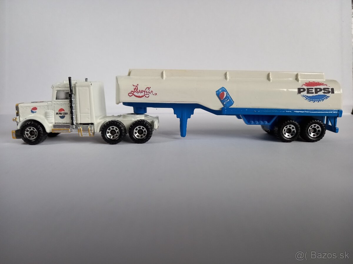 MATCHBOX CONVOY - PETERBILT TANKER PEPSI
