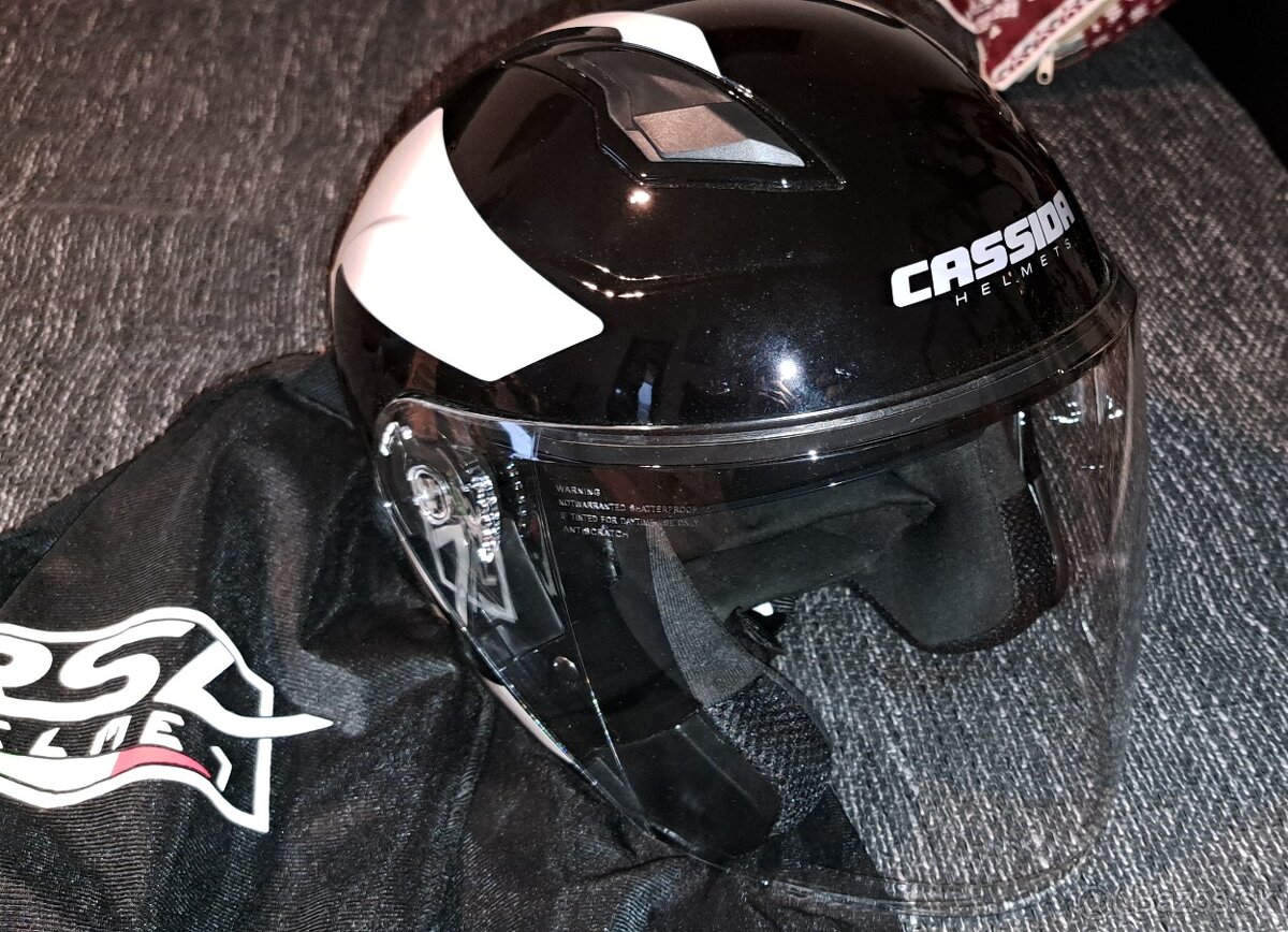 Prilba Cassida jet tech corso
