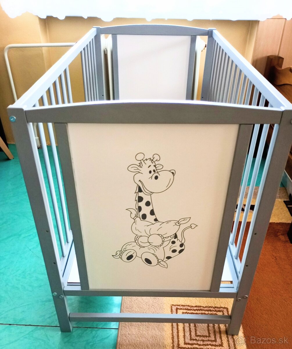 Detská postieľka s matracom