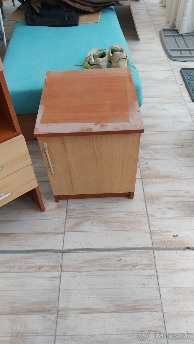 Predám skrinku .