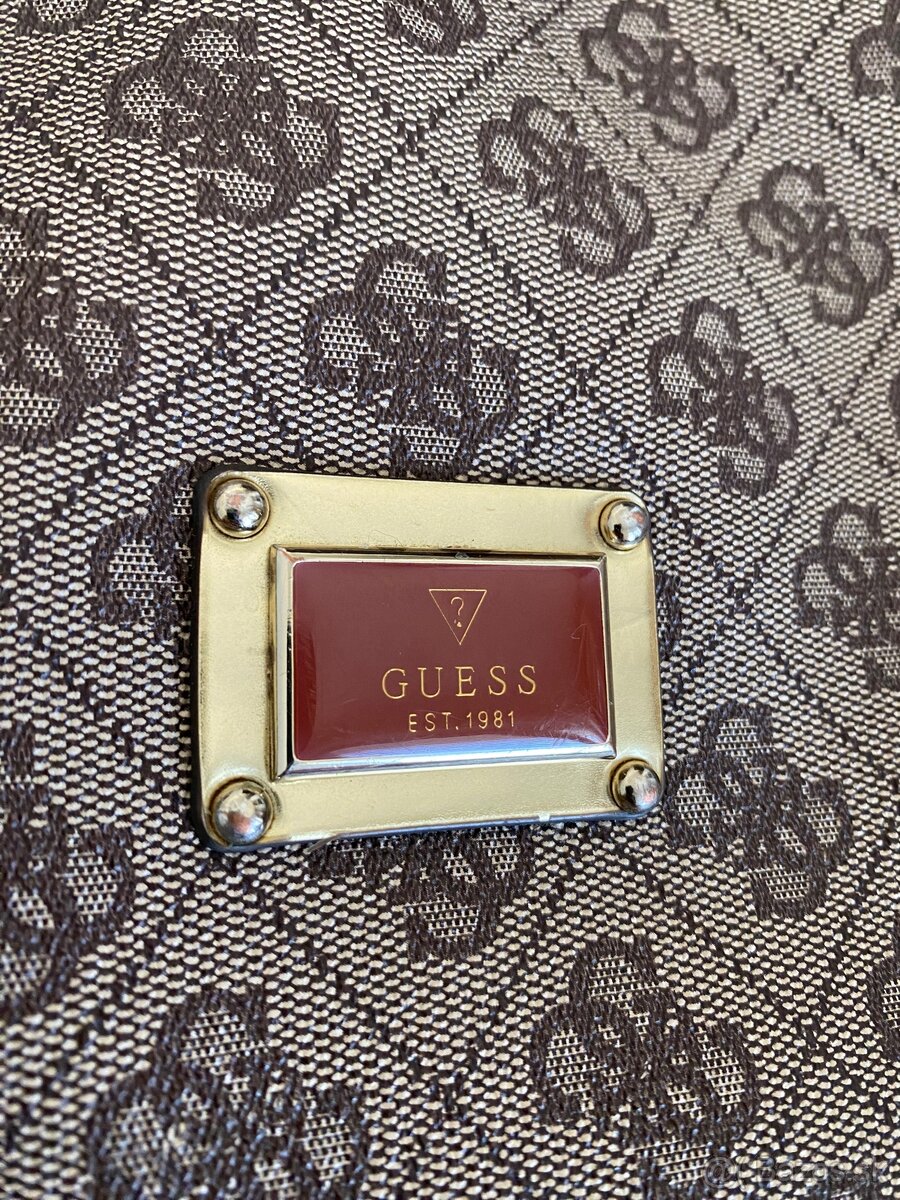 Crossbody guess