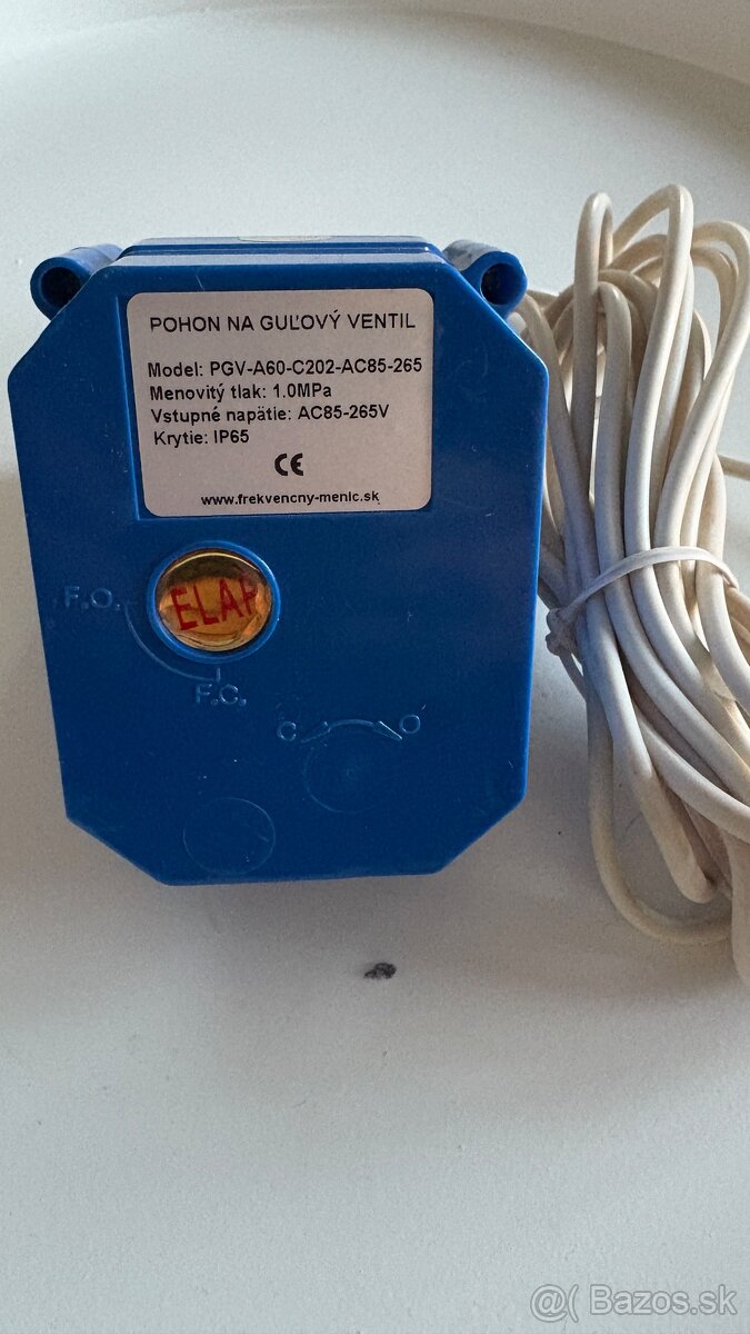 Elektro pohon na guľový ventil.