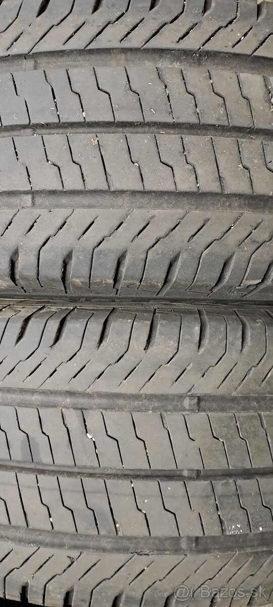 Predám 2ks jazdené 225/65r16C Continental na dodávku