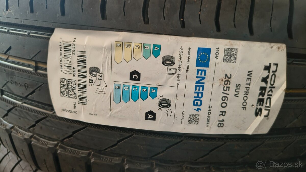 265/60R18 Nokian