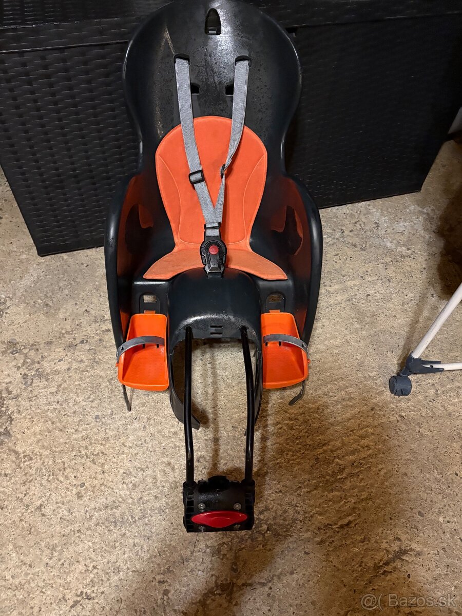 Nosič pre dieťa na bicykel