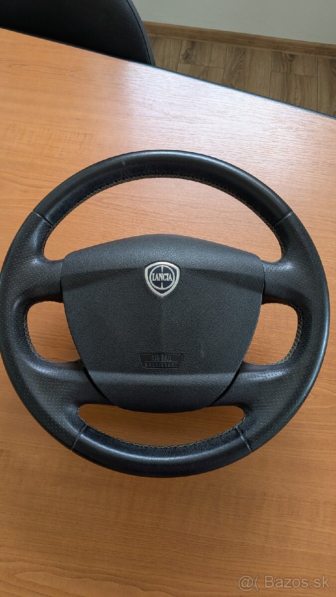 Lancia ypsilon Volant plus airbag