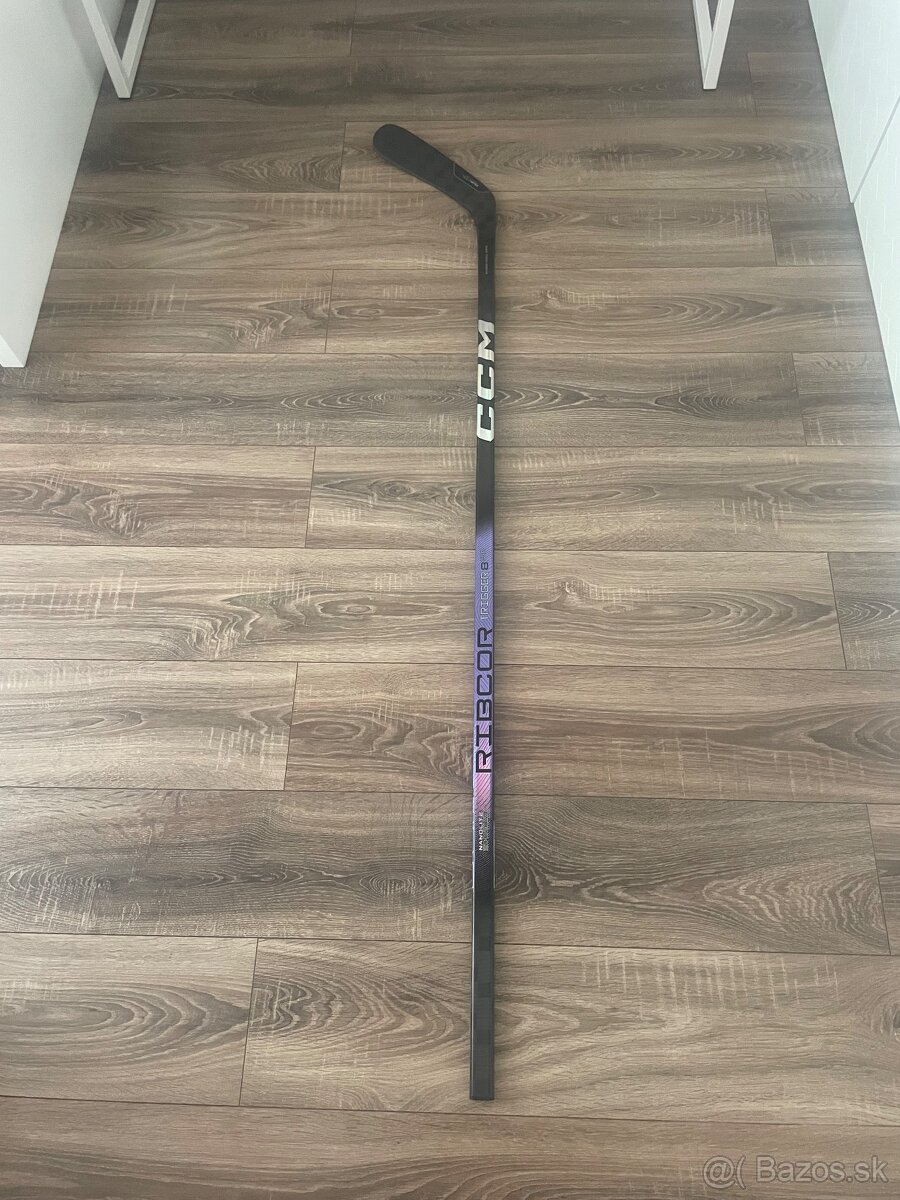 Predam hokejku ccm trigger 8pro 70flex p29