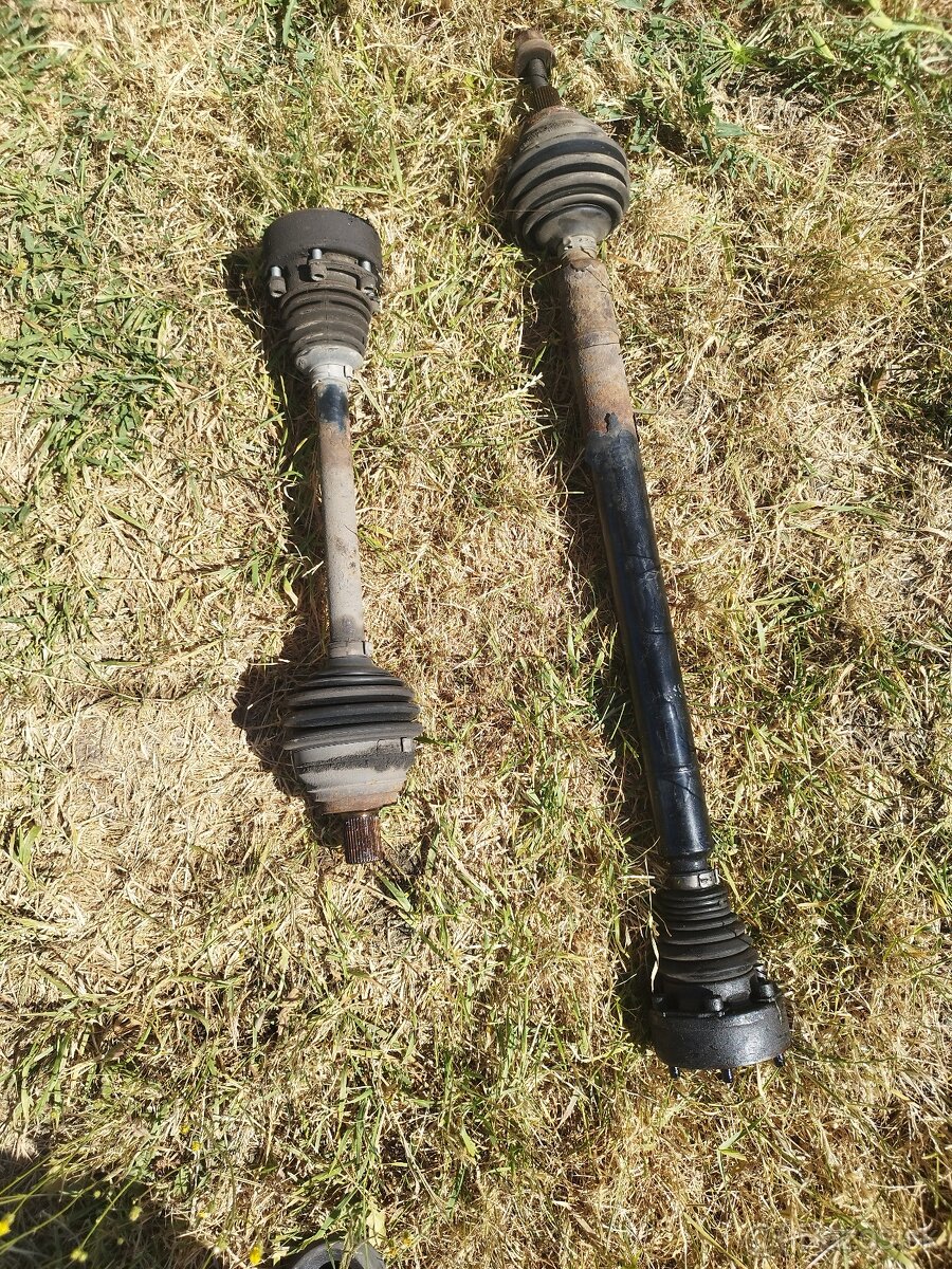 Predám dieli na oktaviu 2 golf 5. 1.9.tdi