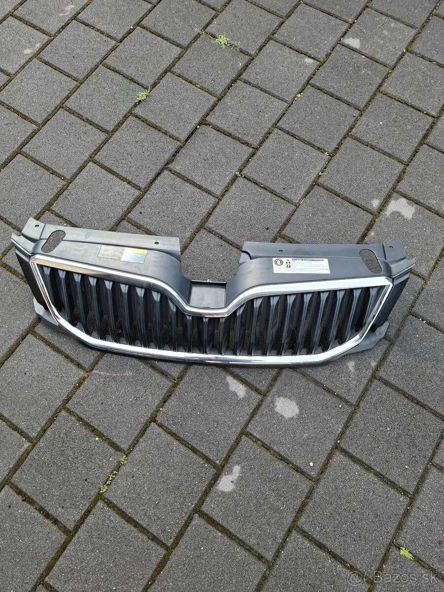 Maska Octavia 3 pred lift