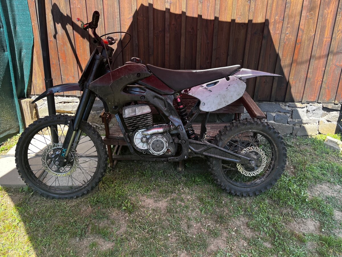 Predám dirtbike 250 2T