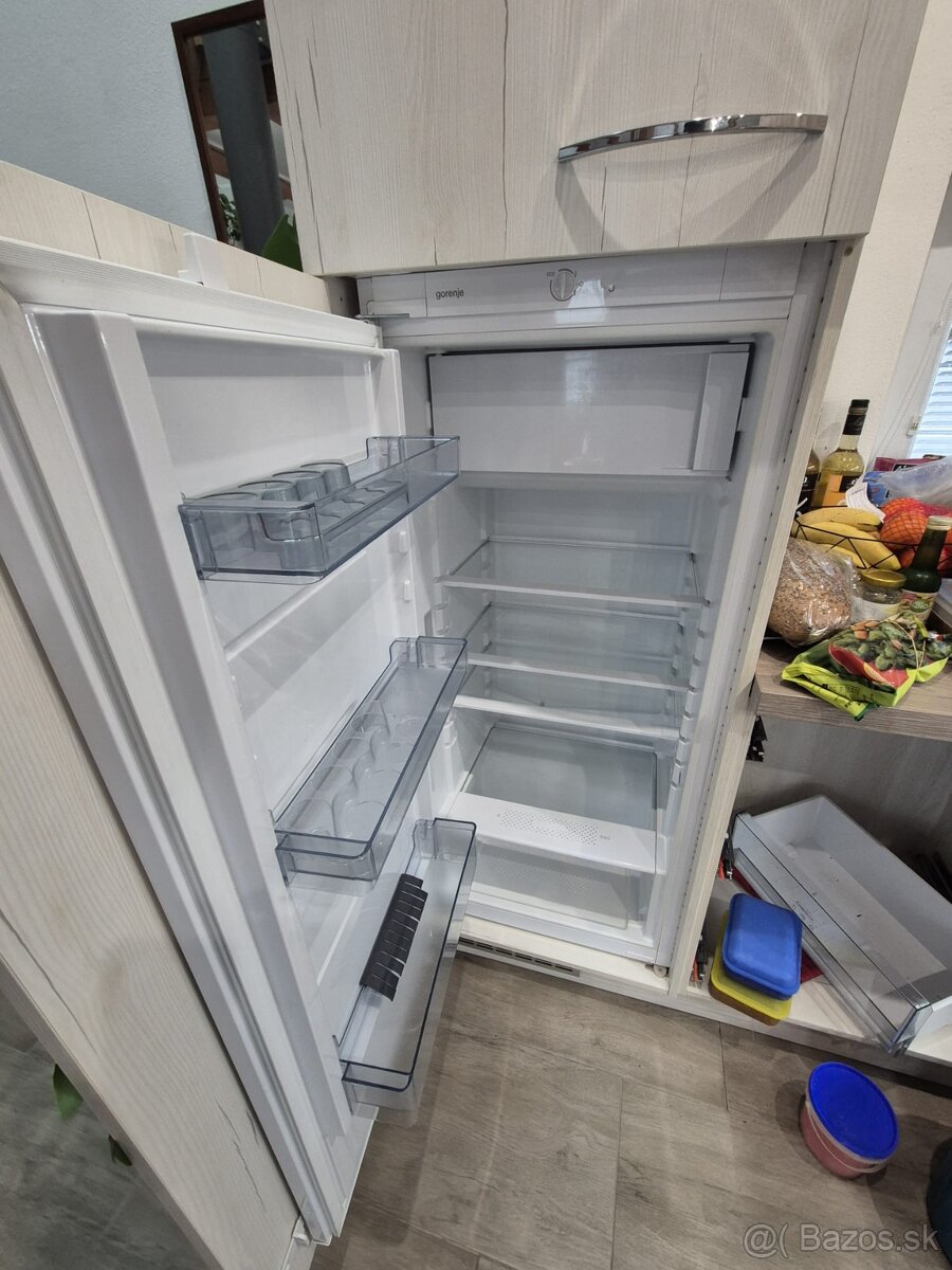 Predám vstavanú chladničku s mrazničkou Gorenje