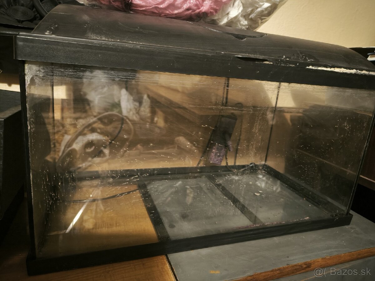 Predám akvárium 54 l 60x30x30