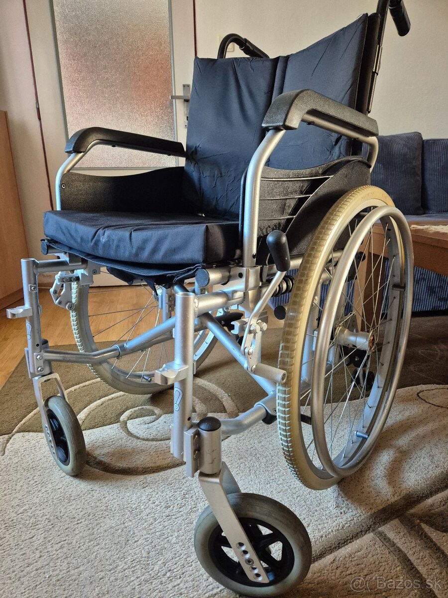 Mechanický invalidný vozik