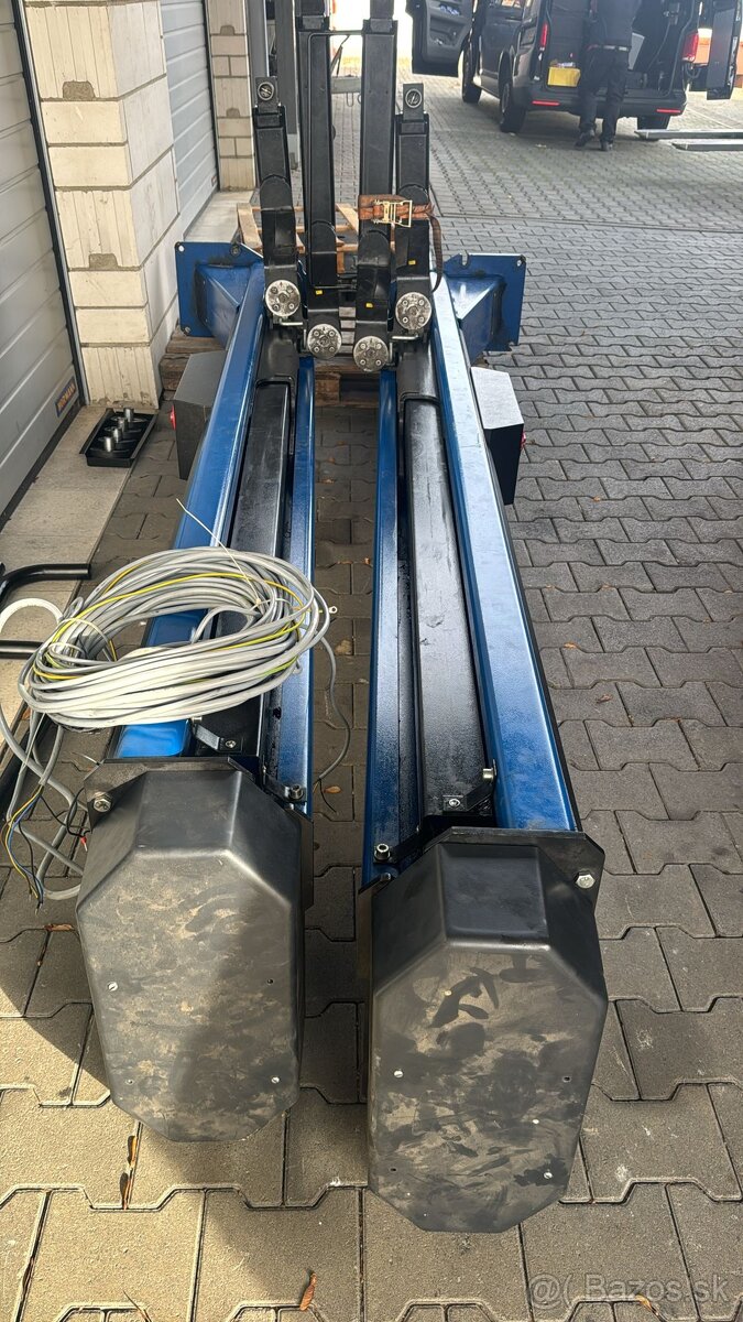 DVOJSTLPOVY ZDVIHAK ZN.MAHA-3 T-ECON 2-NEMECKY.