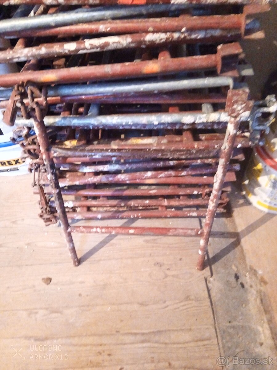 Čelné zábradlie na graf lešenie