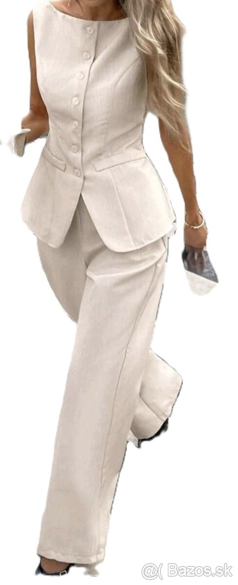 Krémový kostým