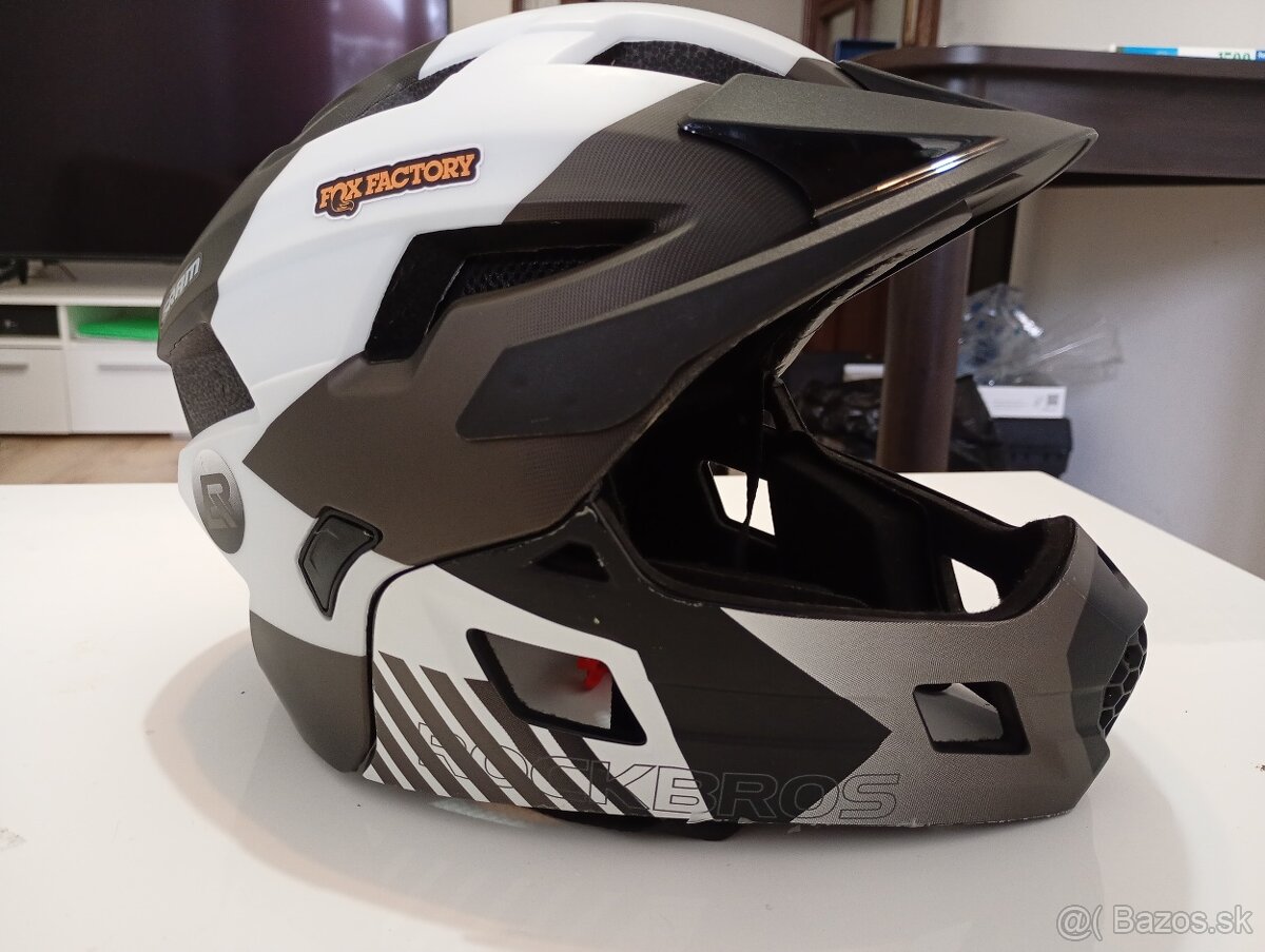 Cyklistická prilba pánska