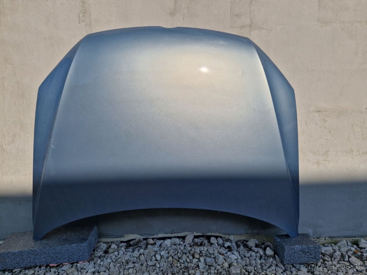Predna kapota VW Passat b7