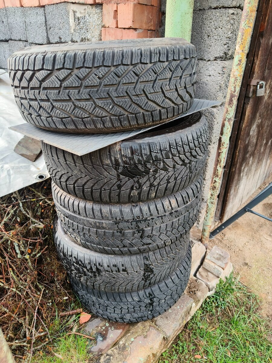 Zimné pneu 235/55 R17