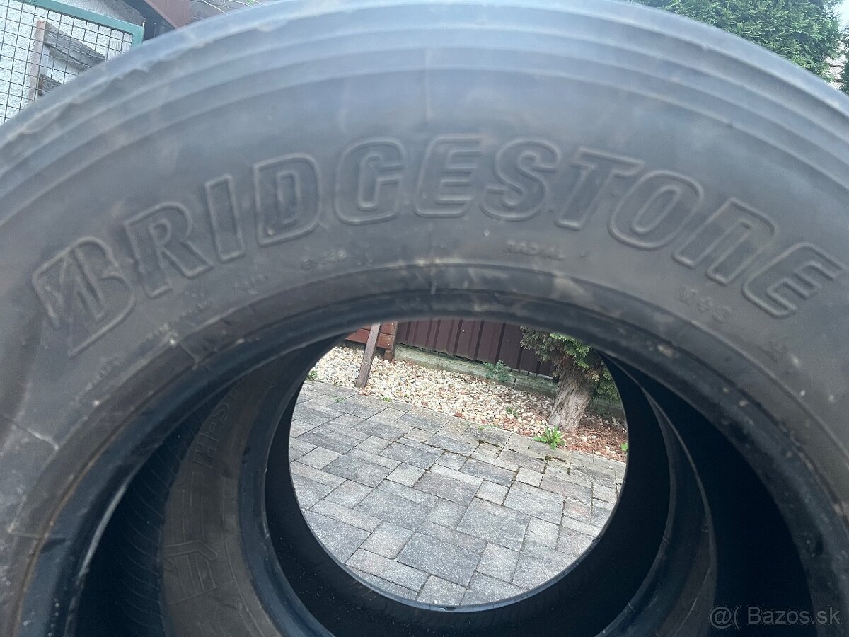 315/70R22,5 Bridgestone ECOPIA H-STEER 002