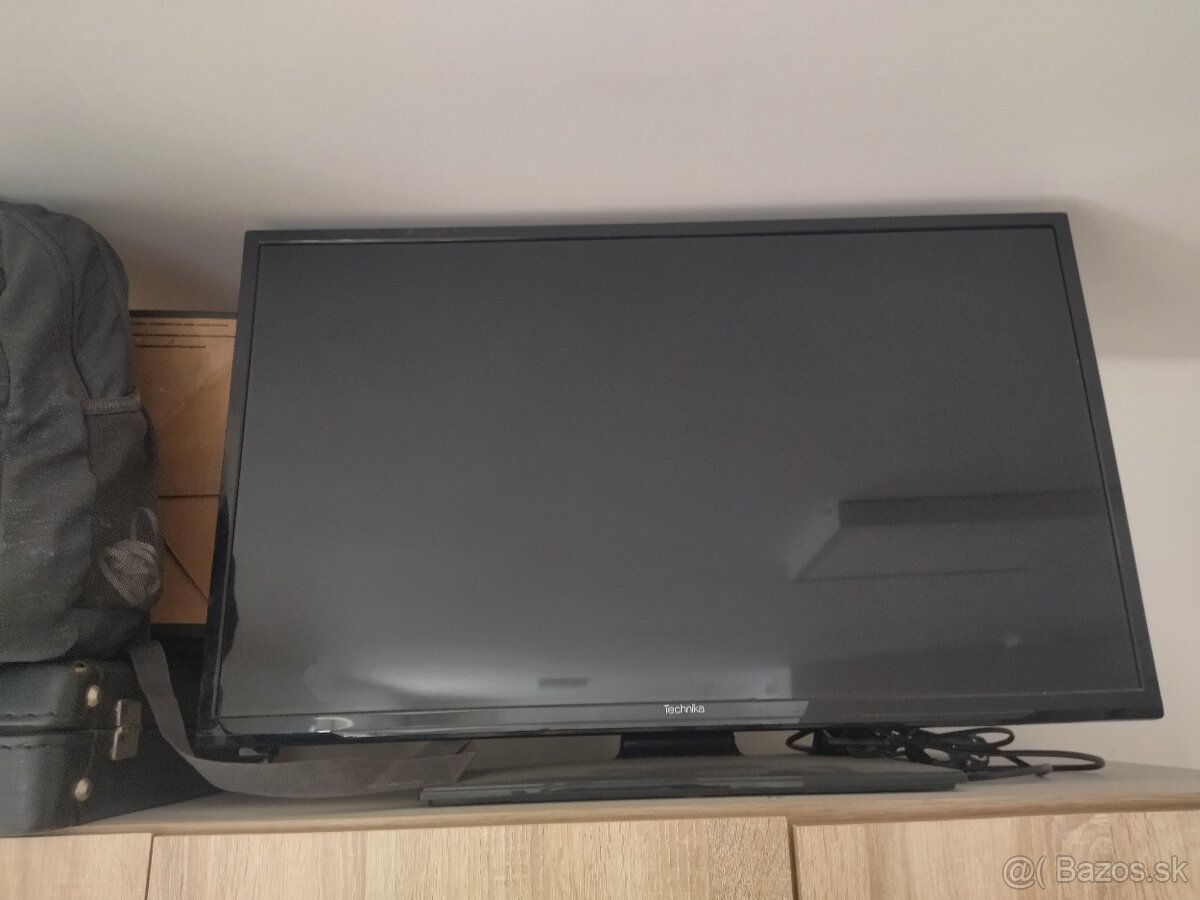 Predám za symbolickú cenu lcd TV, 82cm
