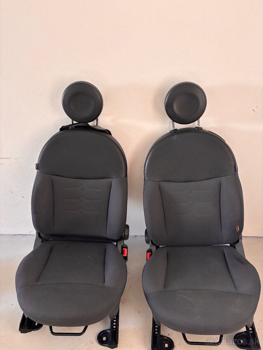 Sedadlá fiat 500