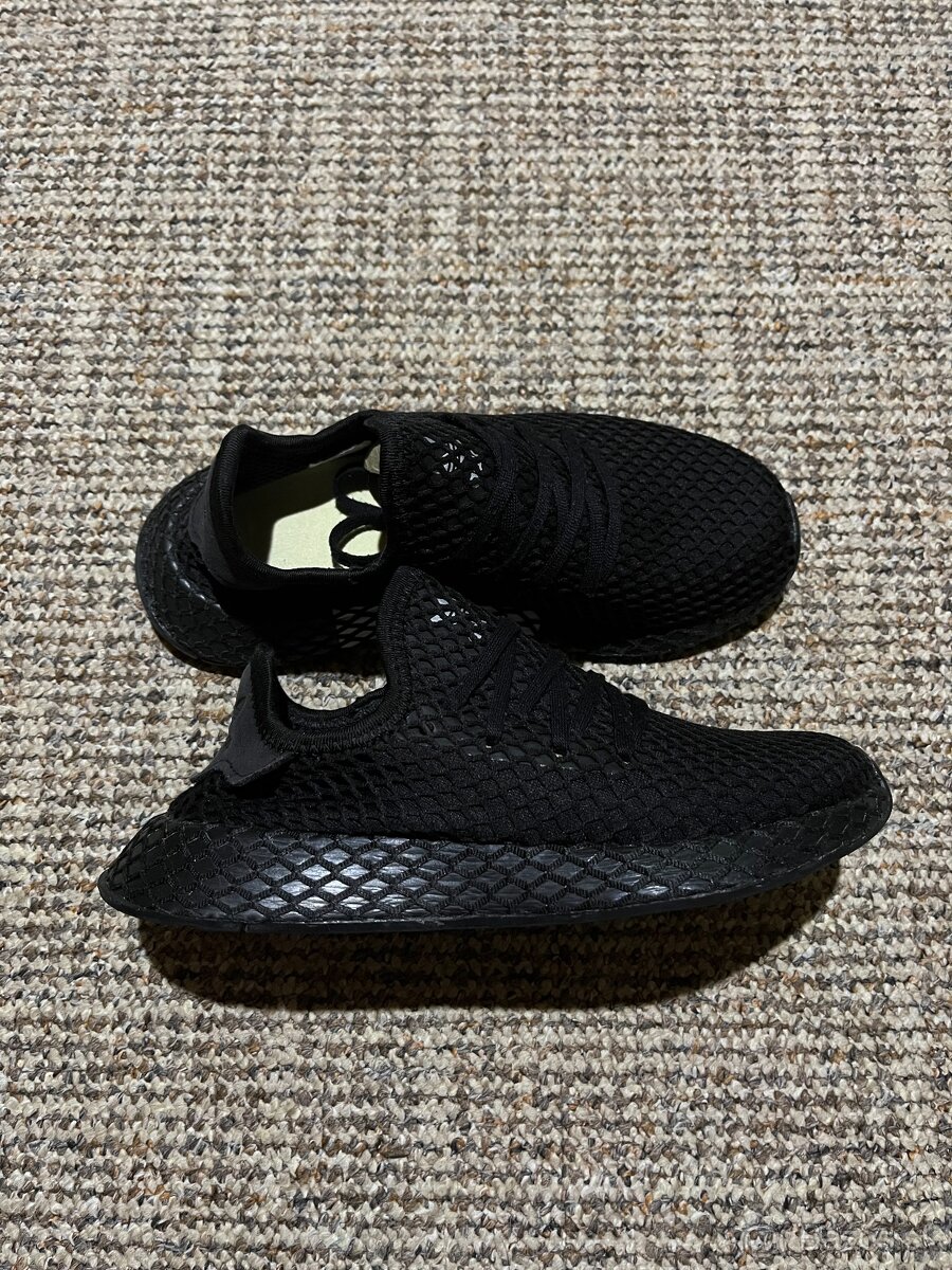 16x Dámské sportovní tenisky Adidas Deerupt (2)
