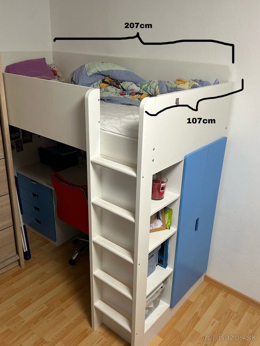 Poschodová postel so stolíkom