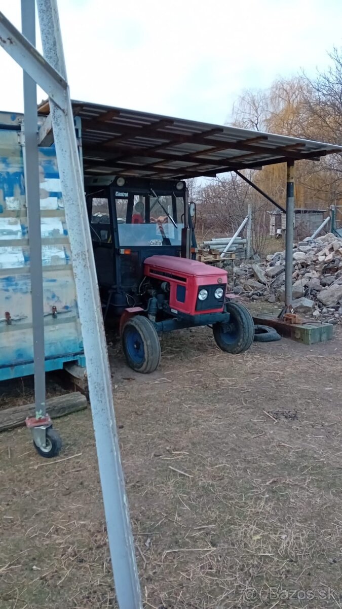 Traktor Zetor 7011