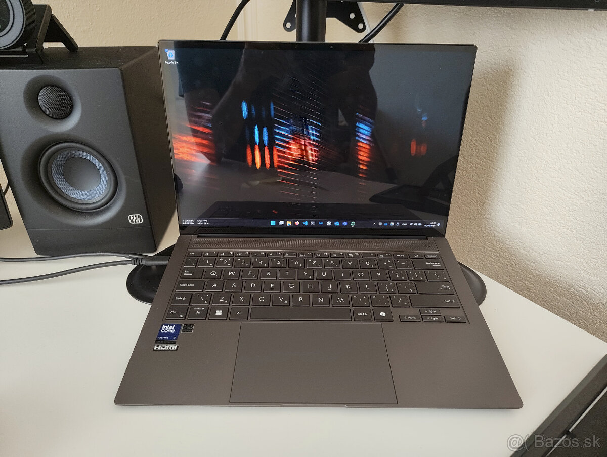 ASUS Zenbook S 14 OLED, Intel Core Ultra 7 - v záruke