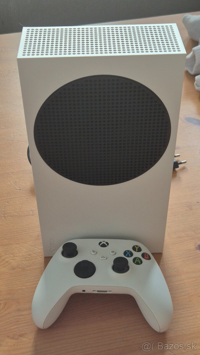 Predám Xbox serieš S 500gb