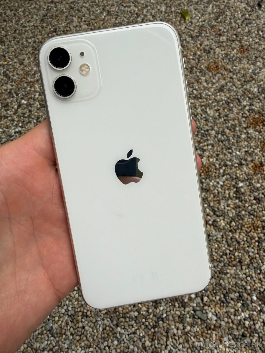 IPhone 11 - baterie 100%