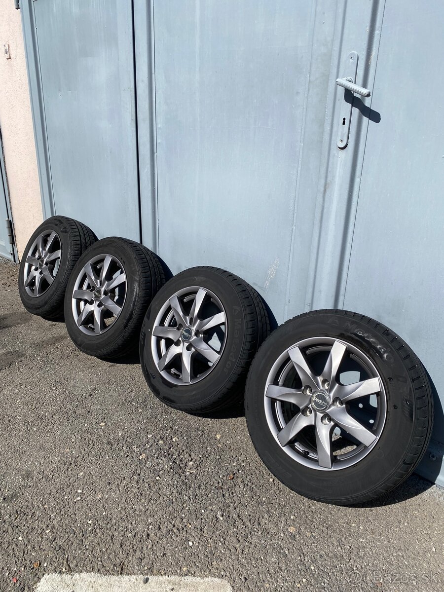 Dve sady kolies R15 5x114,3