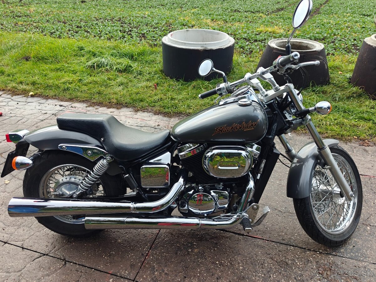 Honda VT 750 Black Widow Shadow