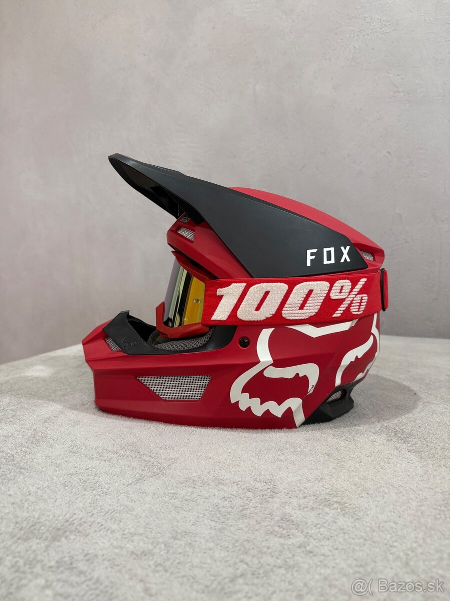 Prilba FOX V1