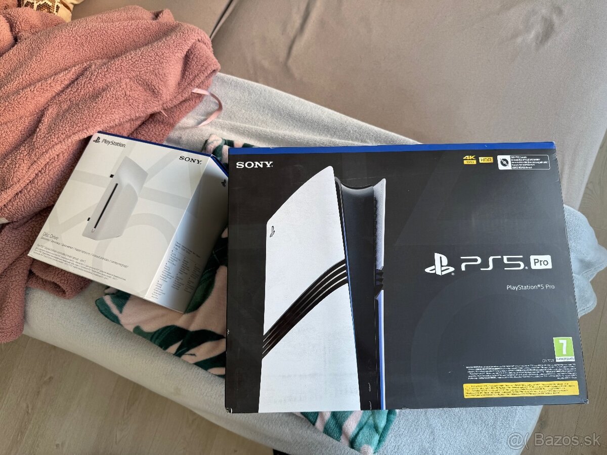 PREDAM/ VYMENIM PLAYSTATION 5 PRO + OVLADAČE + HRY