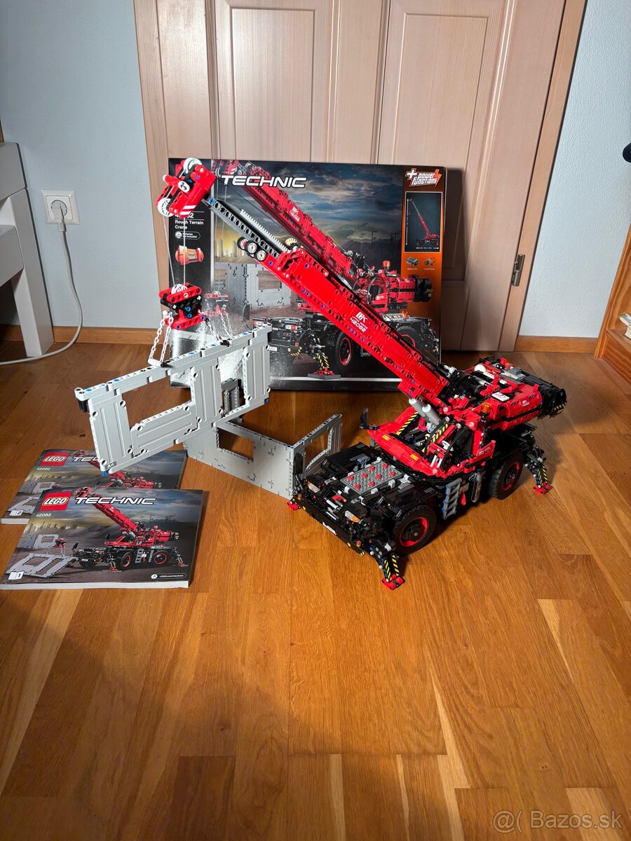 Lego 42082 - Rough Terrain Crane (návody + krabica)