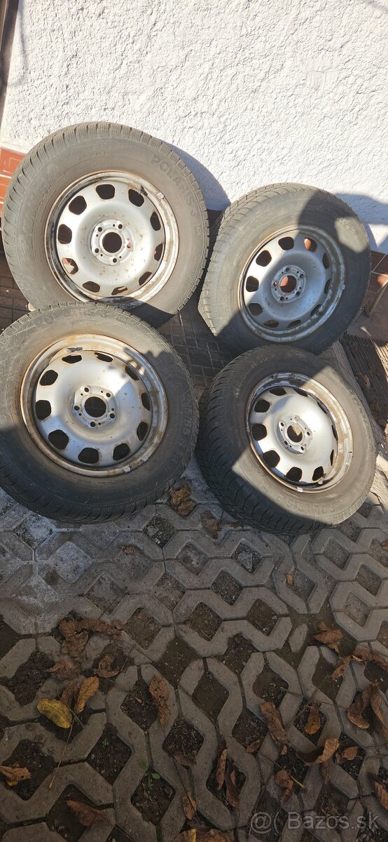 Pneu s diskami na Daciu Duster