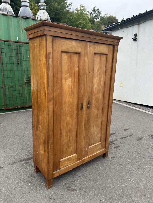 šatníková skriňa Biedermeier 19 storočie