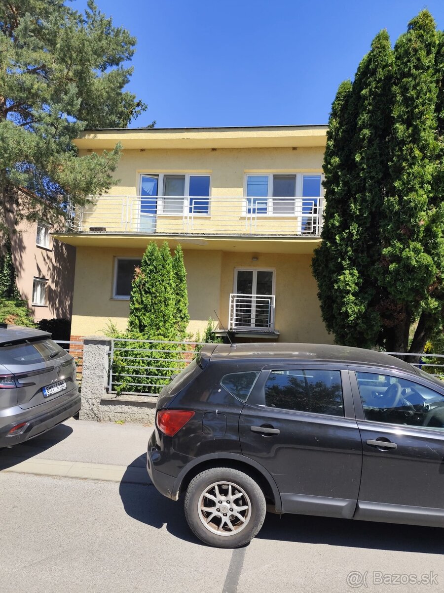 Predám samostatne stojací RD Noviny