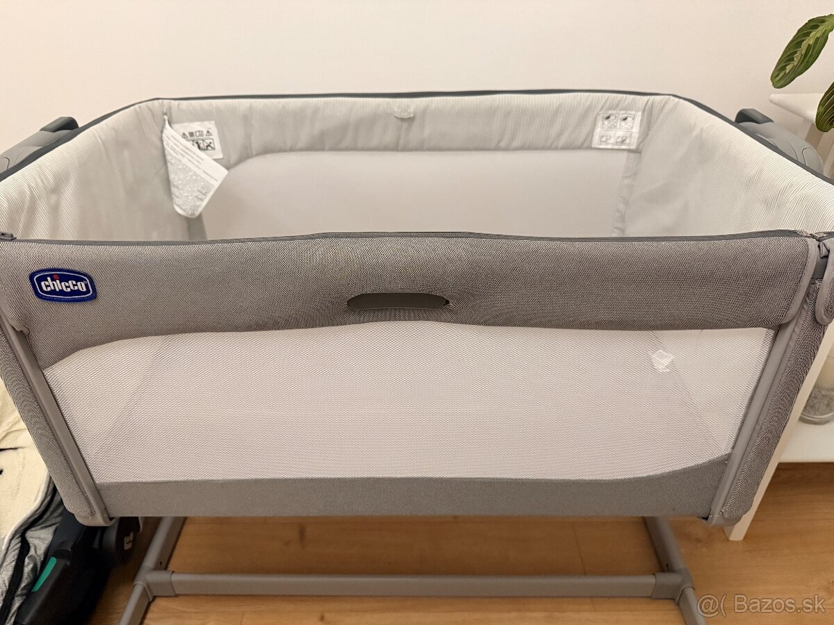 Predám postieľku Chicco Next 2 Me Magic