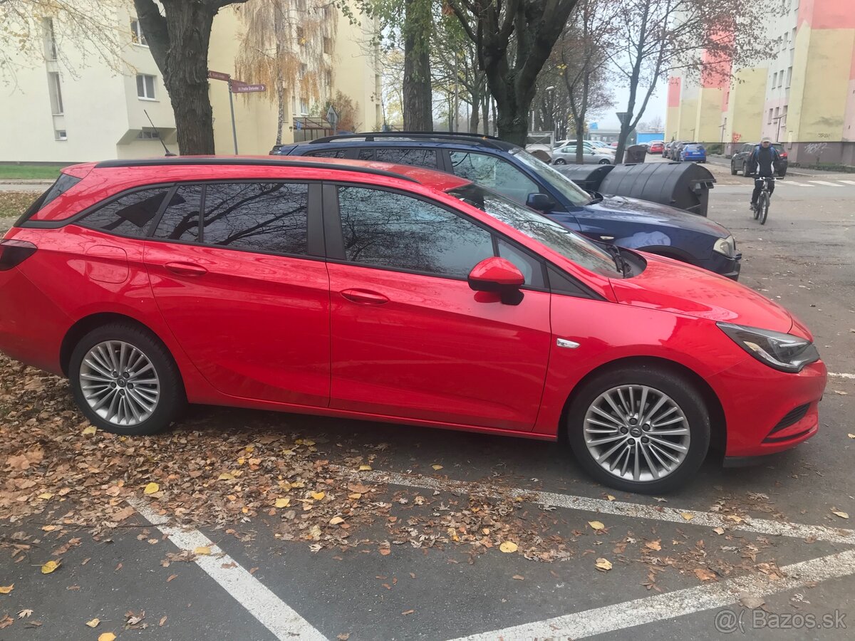 Opel Astra K ST 1.4T benzin 92kW