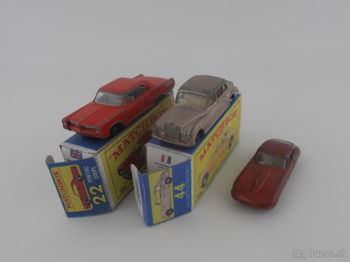 Pontiac Coupe, Rolls Royce, Jaguar E